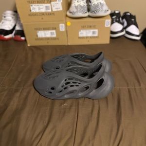 Yeezy Foam RNNR Onyx